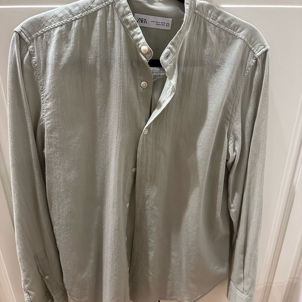 Zara Men's Light Gray Button Down Shirt